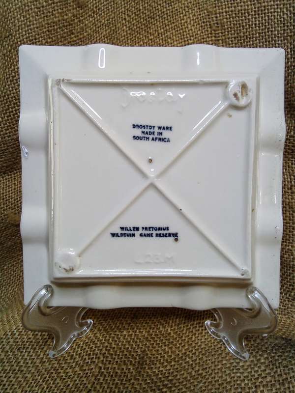 What a find!  A lovely vintage Drostdy ware "Willem Pretorius Wildtuin" ashtray