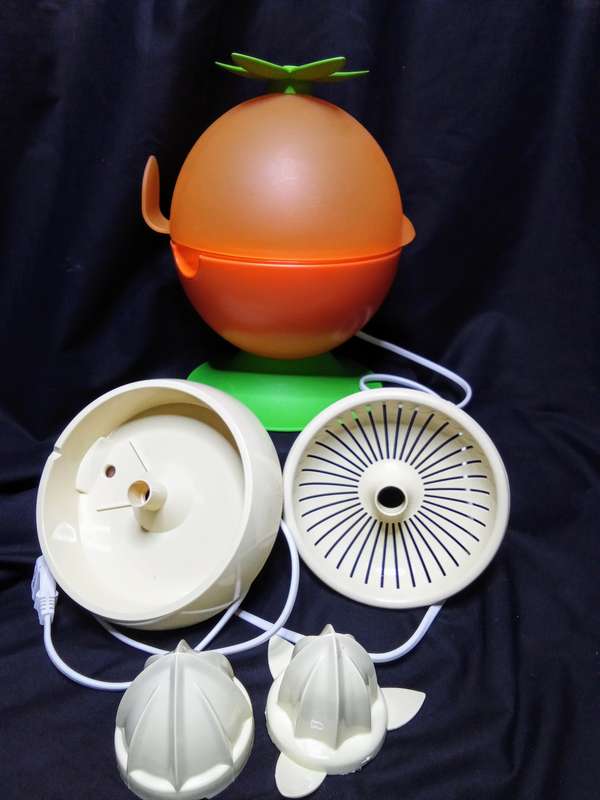 Quirky Kenwood citrus juicer in excellent vintage condition