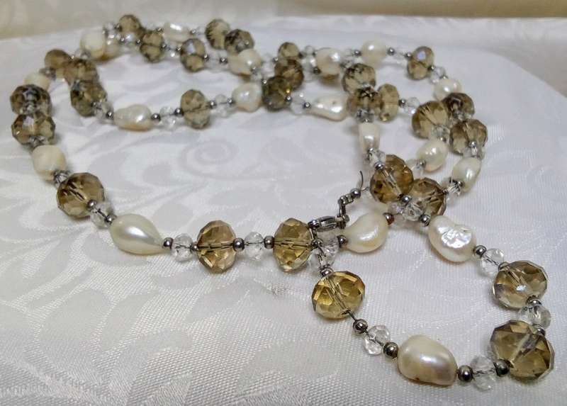 Stunning vintage necklace with fresh water pearls, and amber crystal beads