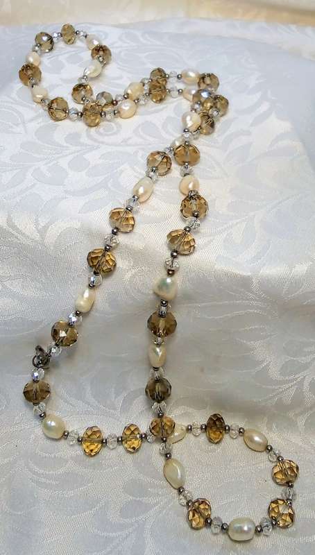 Stunning vintage necklace with fresh water pearls, and amber crystal beads