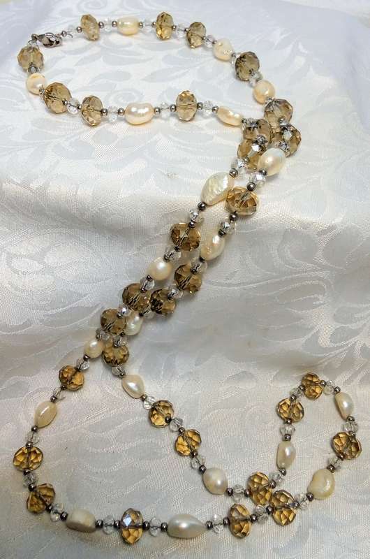 Stunning vintage necklace with fresh water pearls, and amber crystal beads