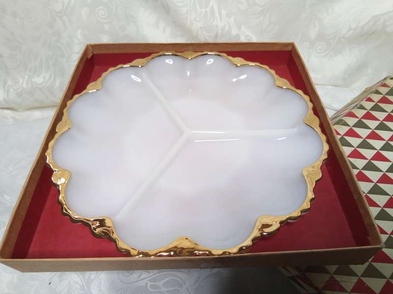Beautiful Anchor Hocking milk glass divided dish in original box