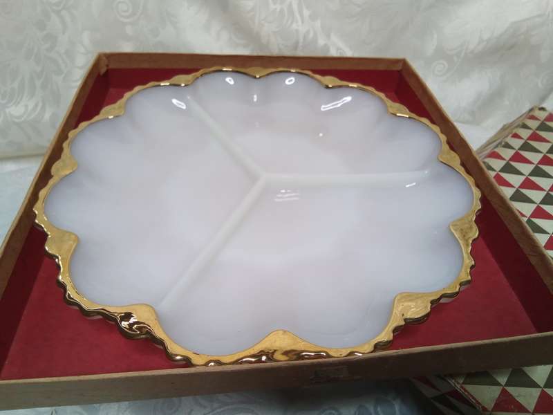 Beautiful Anchor Hocking milk glass divided dish in original box