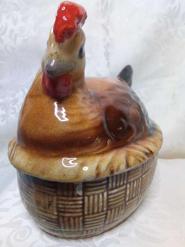 Gorgeous antique porcelain chicken basket salt caddy