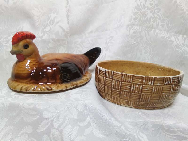 Gorgeous antique porcelain chicken basket salt caddy