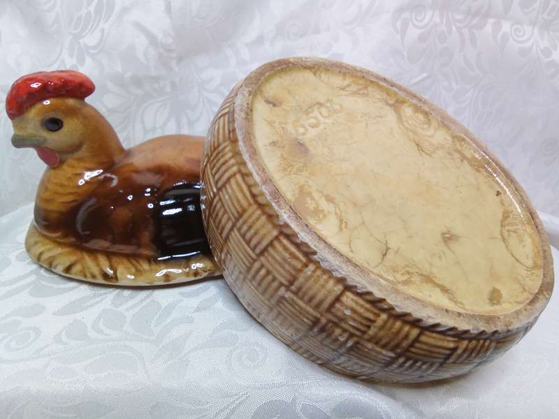Gorgeous antique porcelain chicken basket salt caddy