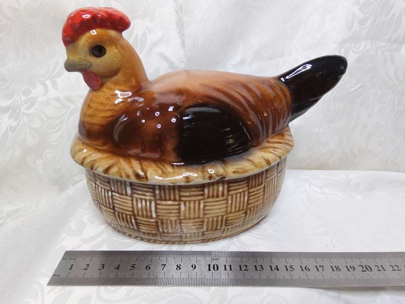 Gorgeous antique porcelain chicken basket salt caddy