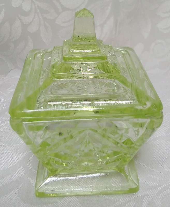 Art Deco Sowerby Plaza uranium Vaseline glass trinket pot with lid