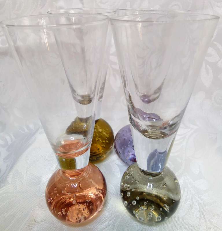 4 Gorgeous vintage controlled bubble shot glasses