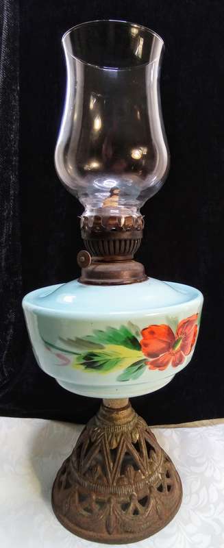 Antique Victorian kerosene lamp - Hand-Painted Milk Glass - 1800s