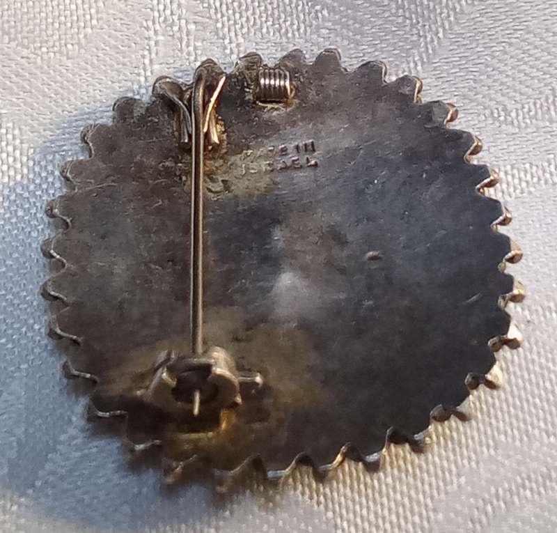 Stunning vintage Israeli silver brooch/pendant with Topaz