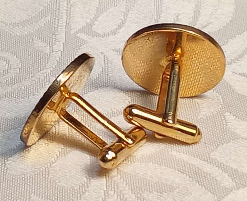 Vintage gold and silver toned South African Airways cufflinks