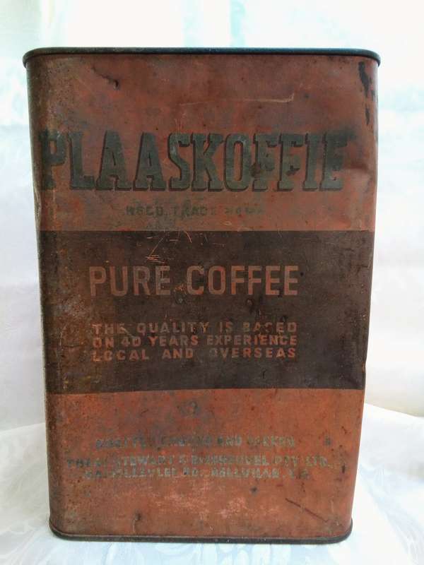 Lovely vintage Plaaskoffie tin - scarce item