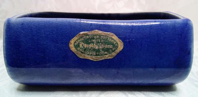 Beautiful little vintage Drostdy ware posy trough