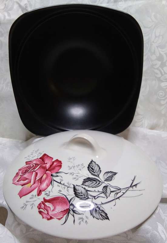 Stunning vintage Midwinter serving dish in excellent condition