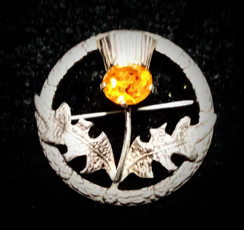 Lovely vintage Sterling Silver Thistle Brooch Citrine Glass Stone