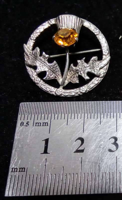 Lovely vintage Sterling Silver Thistle Brooch Citrine Glass Stone