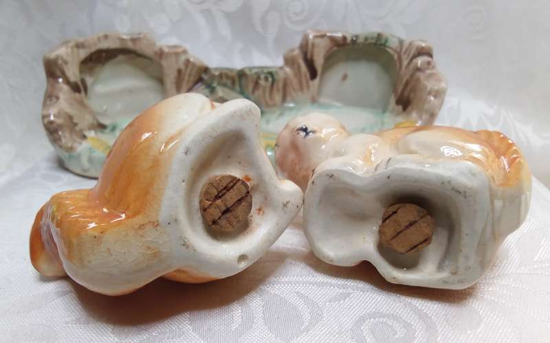 Cute squirrel salt and pepper set on tray