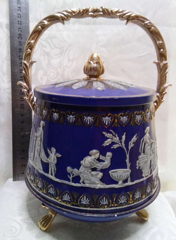 Beautiful Vintage Footed Biscuit Tin with Lid & Handle