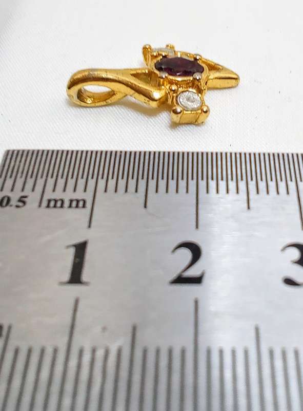 Pretty vintage dress jewelry pendant