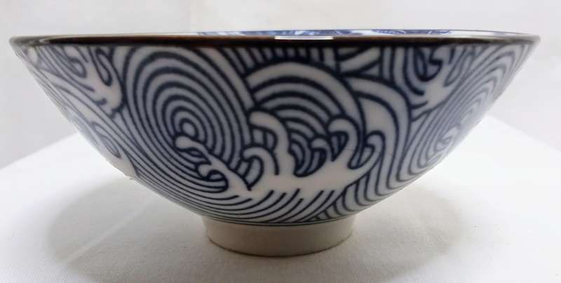 Very pretty little oriental bowl