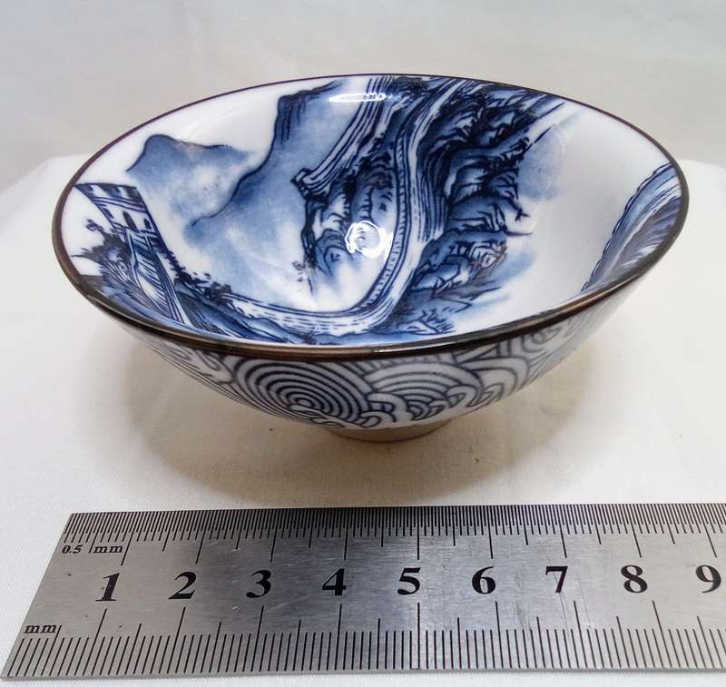 Very pretty little oriental bowl