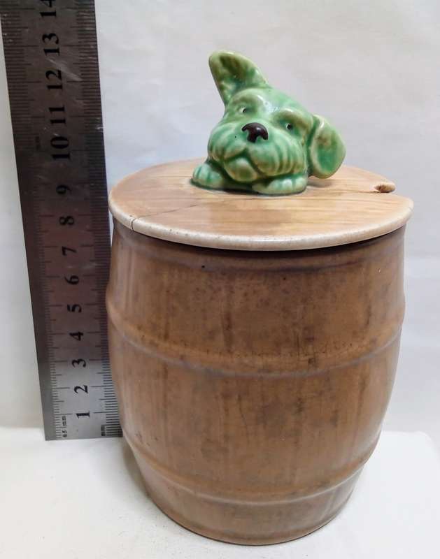 Very charming Sylvac dogs head range honey pot