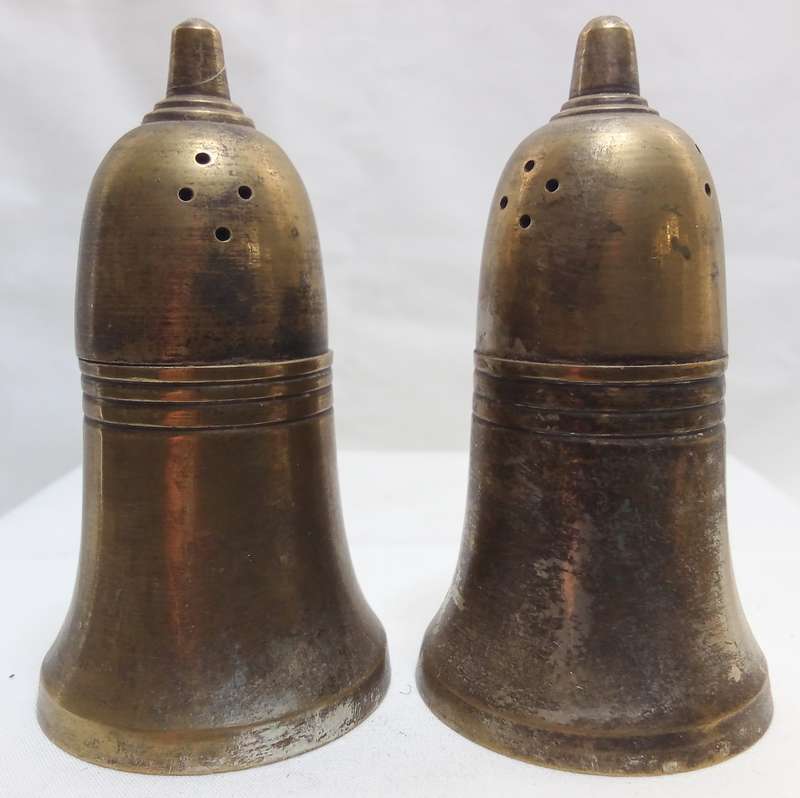 Vintage silver plated salt and pepper set