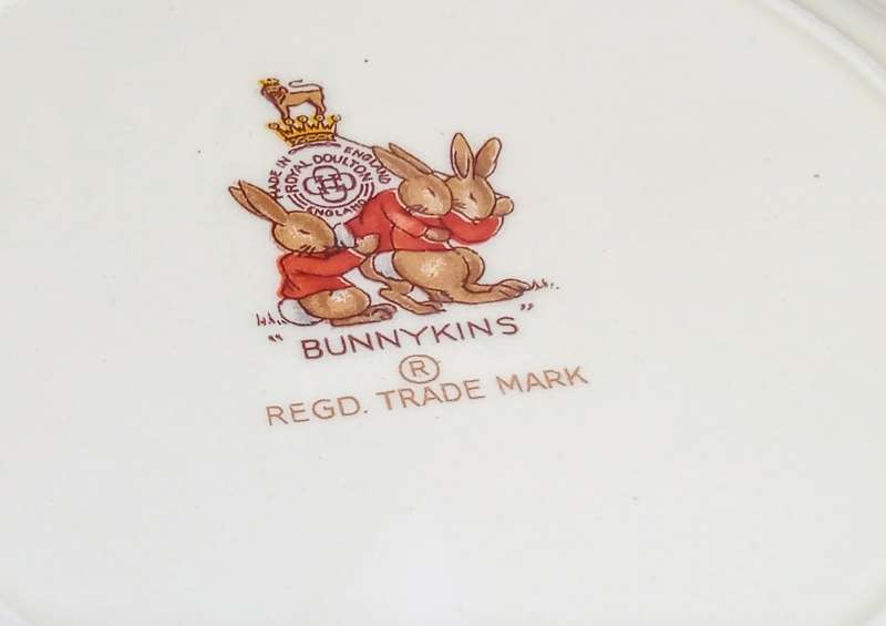 Beautiful Bunnykins side plate