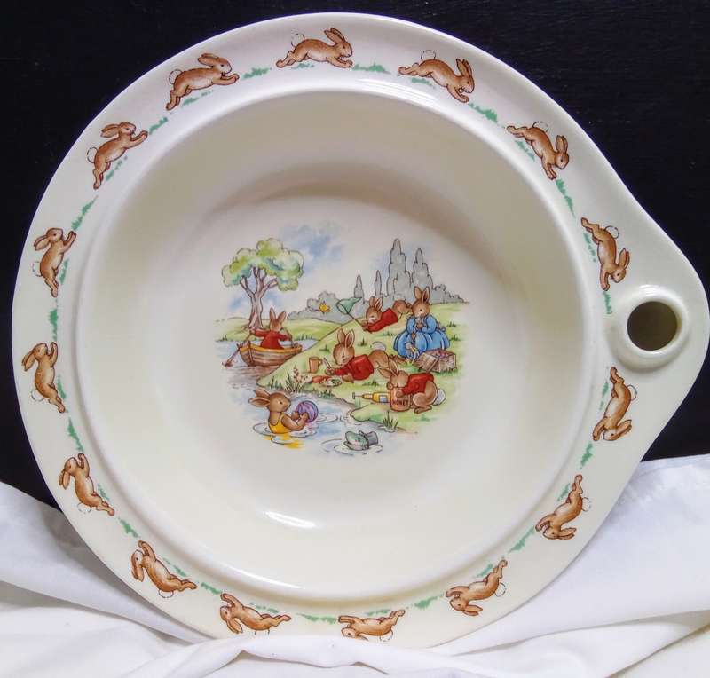 Beautiful Royal Doulton BUNNYKINS food warming bowl
