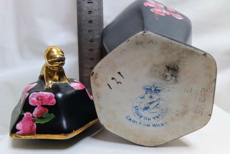 Stunning antique W&R Stoke on Trent Carlton Ware TEMPLE JAR Dogs of Foe (circa 1916-1920)