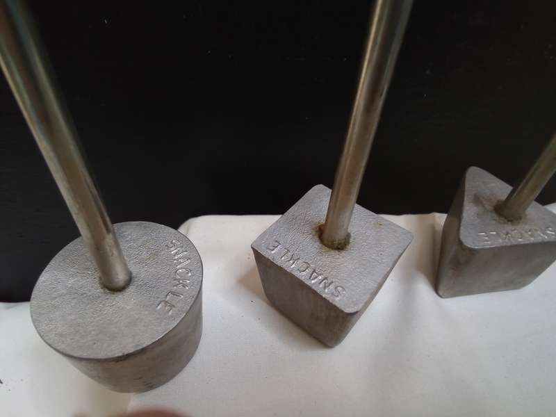 Snackle iron - excellent condition