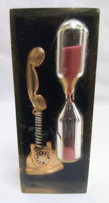 Cute! Vintage 2 minute hour glass timer