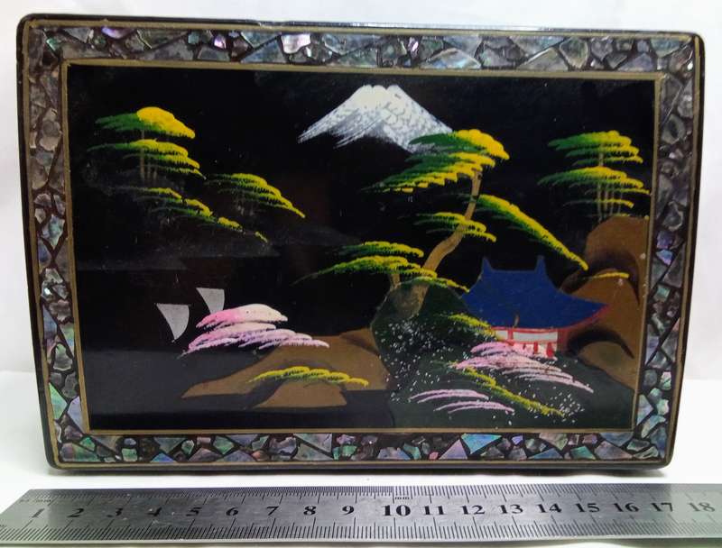 Vintage Golden Dragon Japanese black lacquer musical  jewellery box