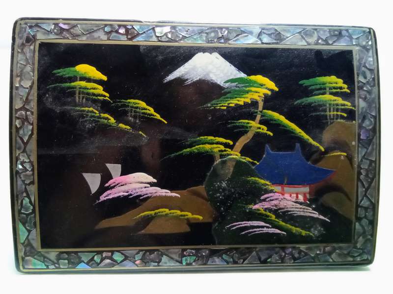 Vintage Golden Dragon Japanese black lacquer musical  jewellery box