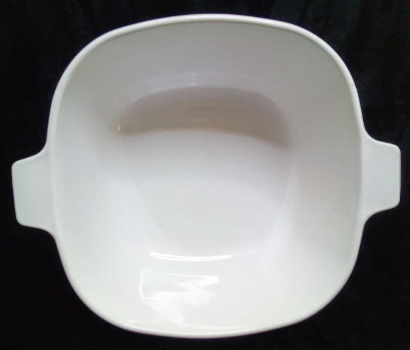 Corningware cornflower casserole dish P- 2 1/2 - B