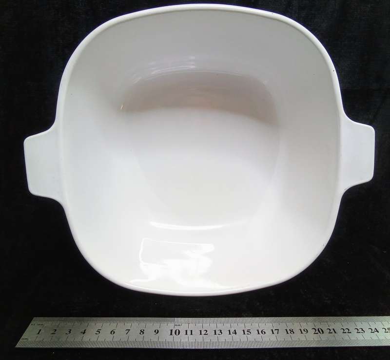 Corningware cornflower casserole dish P- 2 1/2 - B