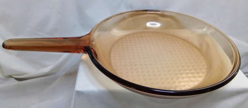 Corning Ware Visions 16 Inch (about 41cms) frying pan/skillet waffle bottom