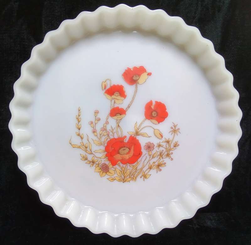 Vintage Arcopal milk glass Poppy print pie plate - Made in France