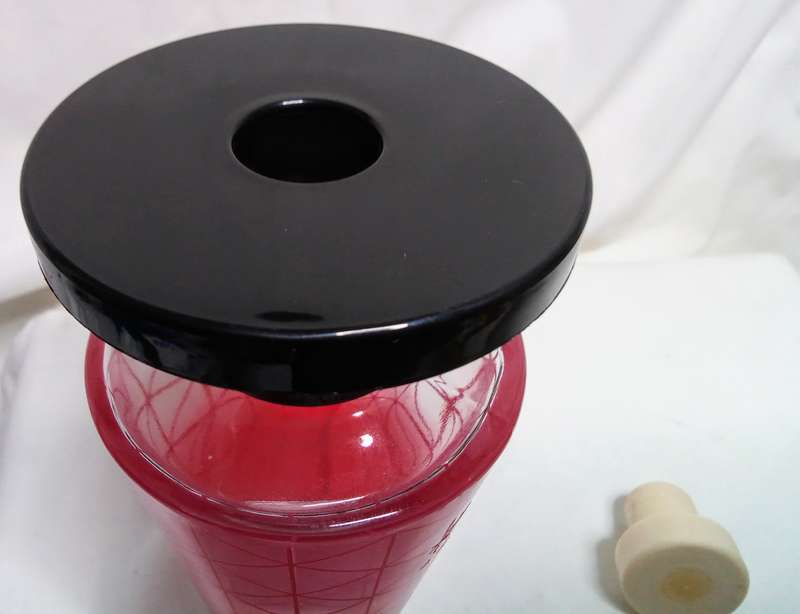 Bottle with lid - I have no idea what exactly it is