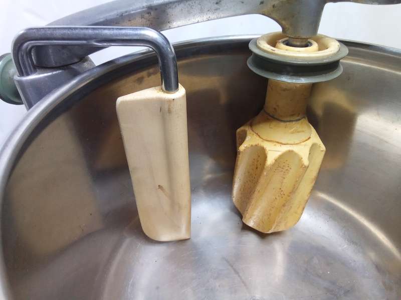 Hen's tooth! Vintage Electrolux Assistent c. 1953 in working condition