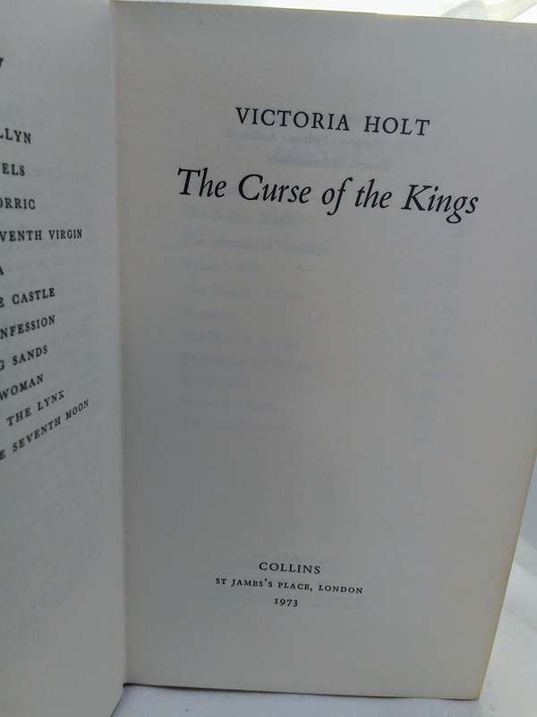 The Curse Of The Kings - By Victoria Holt