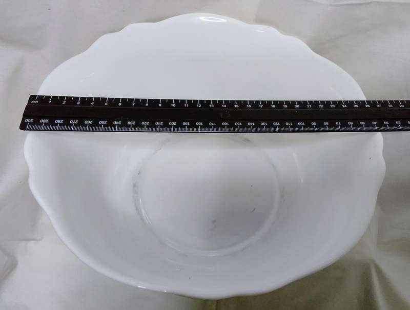 Beautiful Arcopal Kalinka Blue Scalloped edge bowl