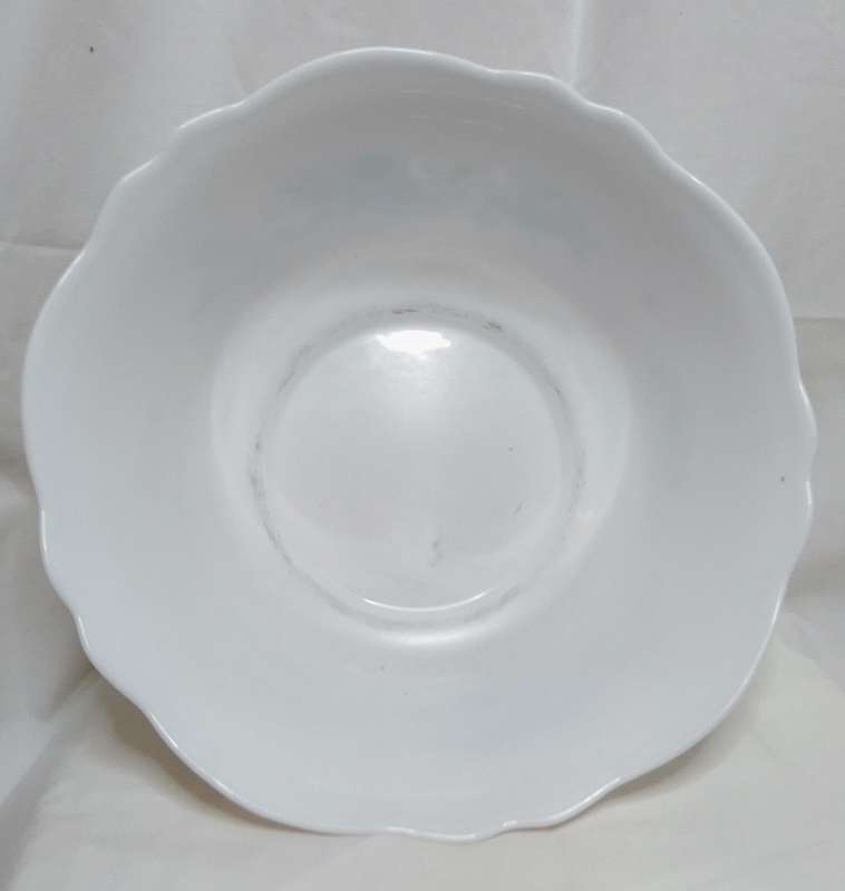 Beautiful Arcopal Kalinka Blue Scalloped edge bowl