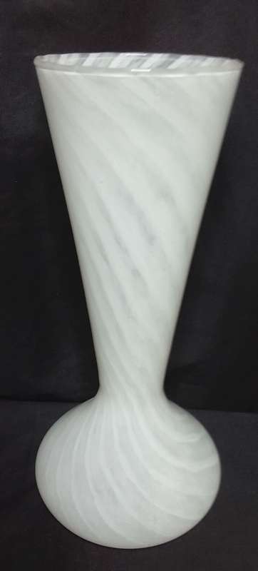 Stunning hand blown Art Glass white swirl spiral bulbous vase