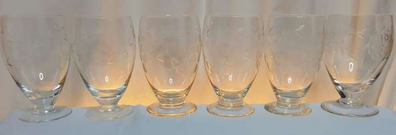 Six beautiful vintage glasses