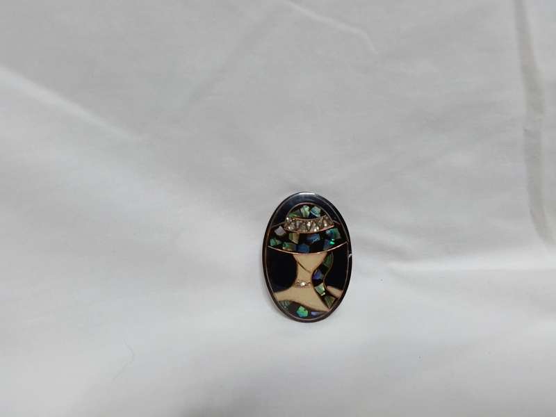 Stunning Lee Sands original brooch