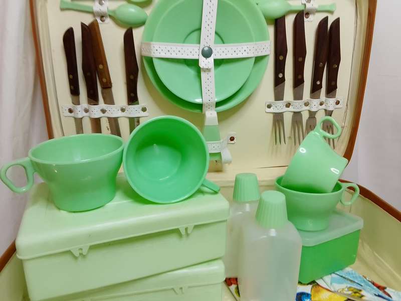Cutest vintage picnic set from the 50's