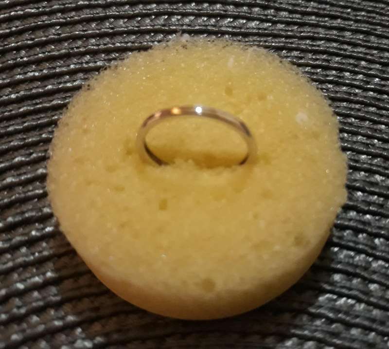 Ladies Ring 9K  White Gold  Size N (Medium)