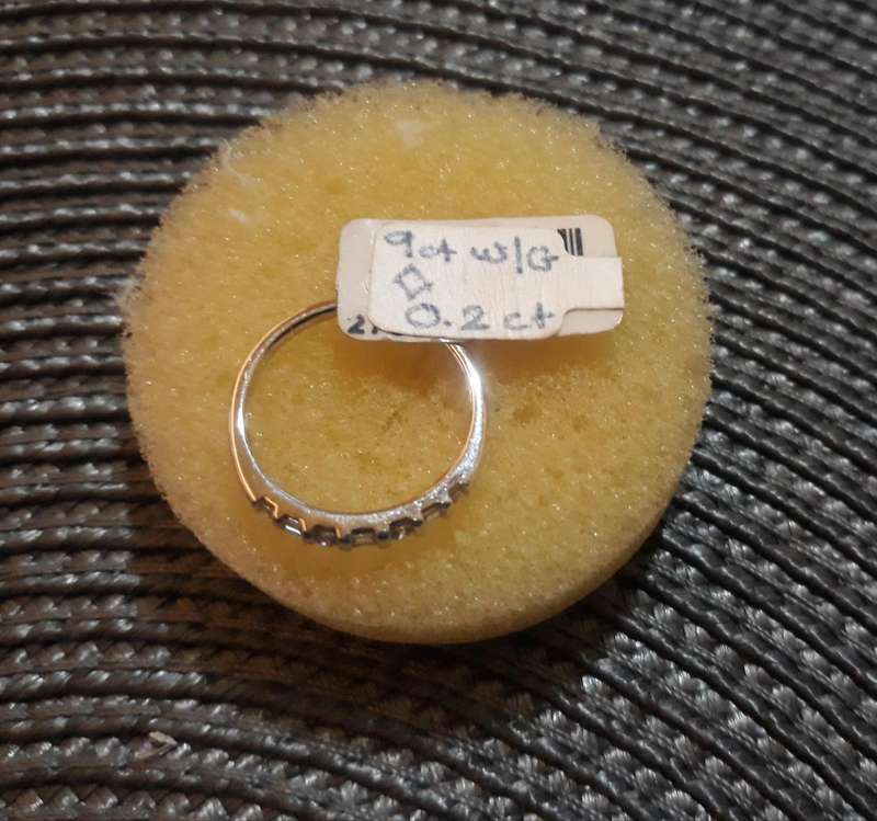 Ladies Ring 9K  White Gold  Size N (Medium)